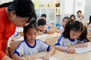 Tin vui: Đề xuất xếp lương giáo viên ngang hàng giáo sư, cập nhật bảng lương mới nhất năm 2025