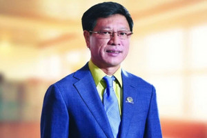 Cổ phiếu giá 'trà đá', cổ tức không chia, Chủ tịch Hoàng Quân (HQC) thấy thương cổ đông và bản thân mình