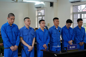 Bán độ, cá độ, 6 cầu thủ bóng đá Việt Nam bị xử phạt 38 năm tù