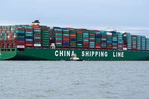 Chuyến hàng Trung Quốc đầu tiên chịu thuế 145% đã cập cảng Mỹ