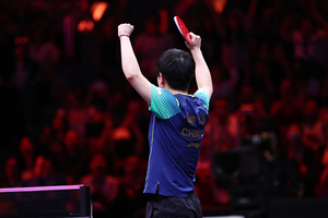 VĐV đại diện châu Á tham gia nghi thức tắt đuốc Olympic Paris: Doanh thu tạp chí hơn 107 tỷ đồng/ngày, lập kỷ lục chưa từng có trong lịch sử Trung Quốc