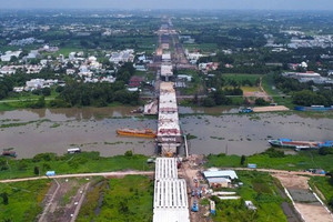 Cuối tháng này, hợp long cầu vượt sông thứ 3 giữa 2 tỉnh, thành giàu nhất Việt Nam