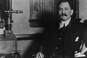 Nhà khoa học thầm lặng truyền cảm hứng cho Einstein, là người đầu tiên đo được tốc độ ánh sáng với độ chính xác chưa từng có