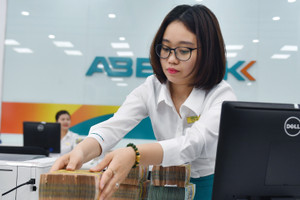 Lãi suất ngân hàng hôm nay 12/5/2025: Lãi suất đặc biệt cao nhất 9,65%/năm