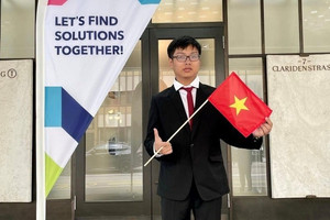 'Thần đồng' Hóa học Việt Nam đạt Huy chương Vàng Olympic Hóa học quốc tế 2023 với điểm số cao nhất đoàn, xếp thứ 7 thế giới