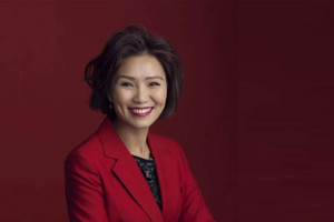 Từ cô bé không đủ tiền học đến nữ CEO quyền lực châu Á