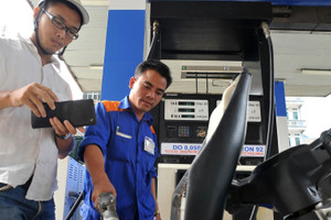 Giá xăng có thể đảo chiều tăng sau 2 lần giảm