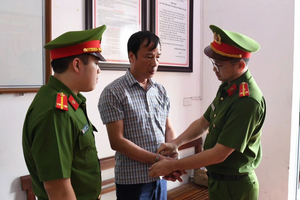 Bắt khẩn cấp chủ tịch xã Văn Mạnh Thắng