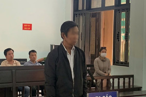 Cựu nhân viên ngân hàng Hà Xuân Khánh lừa bạn 7,7 tỷ đồng đánh bạc, bị phạt 9 năm 6 tháng tù