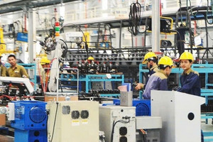 Ông Đậu Anh Tuấn: Hình ảnh ông giám đốc béo tròn và cô thư ký xinh đẹp là cách nhìn méo mó về doanh nhân