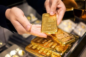 Giá vàng trong nước cao hơn thế giới gần 20 triệu đồng/lượng