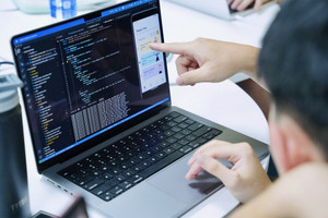 Nhóm chuyên gia người Việt vừa phát hiện lỗ hổng bảo mật nghiêm trọng của tập đoàn vốn hoá 3.300 tỷ USD