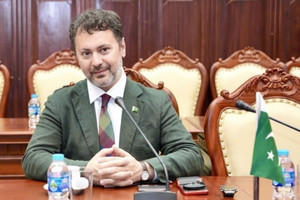 Phó Thống đốc NHNN Đào Minh Tú tiếp Đại sứ Pakistan tại Việt Nam