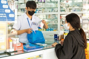Hành vi cho thuê bằng dược sĩ mở quầy thuốc, hiệu thuốc bán thuốc giả sẽ bị xử lý thế nào?