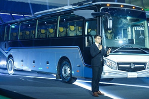 Xe buýt hạng sang 'made in Vietnam' lăn bánh tại công xưởng ô tô số 1 Đông Nam Á