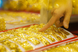 Giá vàng hôm nay 16/5/2025: Thế giới giảm sâu, SJC rơi xuống 118 triệu/lượng