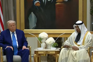 Ông Trump ký loạt thỏa thuận trị giá 200 tỷ USD trong chuyến công du UAE