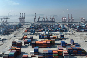 Mỹ - Trung 'đình chiến', lượng đặt container từ Trung Quốc sang Mỹ tăng vọt 300%
