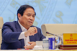 Thủ tướng: Cương quyết cắt bỏ các thủ tục rườm rà, gây phiền hà cho người dân và doanh nghiệp
