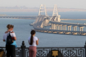 Máy bay không người lái Ukraine tấn công kho đạn Nga ở Crimea