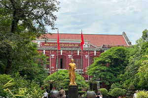Ngôi trường chuyên Chủ tịch Hồ Chí Minh từng theo học: Trường học duy nhất Việt Nam được xếp hạng Di tích Quốc gia đặc biệt, đào tạo hàng loạt Tiến sĩ, 'thần đồng'