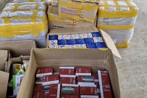 Mở đợt tấn công cao điểm đấu tranh ngăn chặn thuốc, mỹ phẩm, thực phẩm giả trên cả nước
