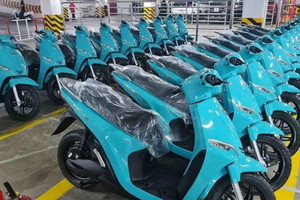 Vingroup (VIC) phối hợp với TP. HCM lên kế hoạch chuyển đổi xe điện cho 400.000 tài xế công nghệ và shipper