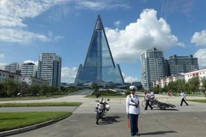 Tòa nhà chọc trời cao nhất thế giới bị ‘đắp chiếu’ gần 40 năm, không có người ở
