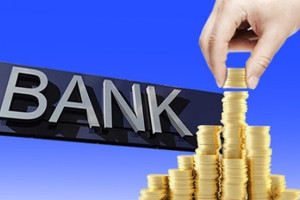Vì sao MB, Techcombank dẫn đầu CASA trong quý I/2025, nhưng tỷ lệ tiền gửi không kỳ hạn toàn ngành ngân hàng vẫn giảm mạnh?