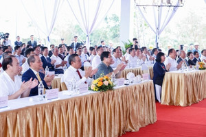 Thủ tướng giao nhiệm vụ đặc biệt, Vingroup (VIC) ghi dấu ấn tại lễ khởi công cầu Tứ Liên