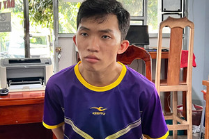 Bắt, khám xét khẩn cấp nơi ở của Nguyễn Trọng Phúc sinh năm 2001