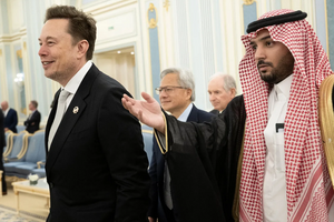 Tỷ phú Elon Musk thắng lớn trong chuyến công du Trung Đông của Tổng thống Trump
