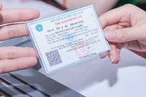 Từ ngày mai, chính thức dừng cấp thẻ bảo hiểm y tế giấy