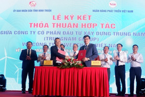 Tập đoàn Trung Quốc bắt tay doanh nghiệp Việt xây tổ hợp năng lượng tái tạo tại Ninh Thuận