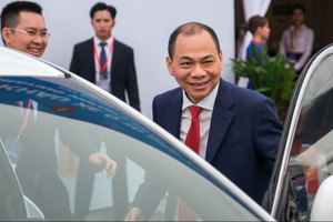 Ông Phạm Nhật Vượng kiếm thêm 6 tỷ USD tài sản sau 5 tháng, củng cố nguồn lực 'nuôi' VinFast