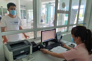 Sau 11 ngày nữa, chỉ có 3 trường hợp được cấp loại giấy tờ này: Người dân lưu ý