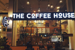 Ồn ào The Coffee House bịt ổ điện, đuổi khéo khách ngồi lâu, thực hư ra sao?
