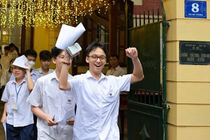 Gần 700 học sinh Hà Nội là HSG quốc gia, đoạt giải thưởng nghiên cứu khoa học được tuyển thẳng lớp 10