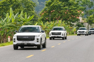 Mẫu xe điện đi 1.300km từ Hà Nội vào Quảng Bình không cần sạc, giá chưa đến 1 tỷ đồng: Đẹp, hiện đại nhưng có điều đáng tiếc