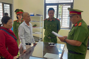 Khám xét khẩn cấp, bắt Nguyễn Công Anh và vợ