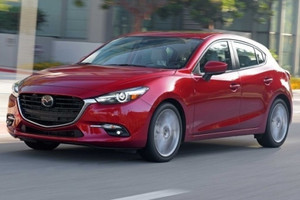 Loạt xe mới đồng loạt giảm giá, cửa tiền 300 triệu đã sở hữu 3 mẫu ô tô chất ‘mưa không đến mặt, nắng không đến đầu’