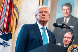 Ông Trump phàn nàn việc Mỹ bị 'đánh cắp' công nghệ tên lửa siêu thanh