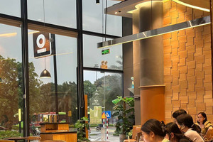 The Coffee House chính thức lên tiếng về ồn ào bịt ổ điện để ‘đuổi khéo khách ngồi lâu’