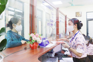Nhận tiền hỗ trợ nghỉ hưu sớm thế nào?