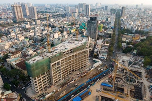 Không thể gỡ nợ xấu nếu tín dụng bất động sản 'đóng băng'
