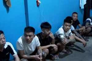 Khám xét khẩn cấp nhà trọ của Phạm Quang Thành, phát hiện 28 cô gái bị giữ trái phép, công an khởi tố hàng loạt đối tượng