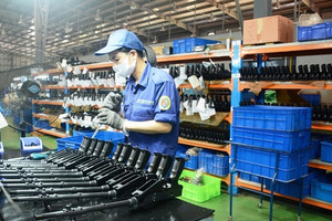 Chính thức từ ngày 1/7, những người công tác ở vị trí này trong Bộ Quốc Phòng, Bộ Công an sẽ được hưởng mức lương tối đa 234 triệu đồng/tháng