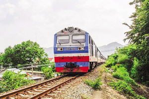 Phó Thủ tướng chỉ đạo sớm triển khai xây dựng tuyến đường sắt Lào Cai - Hà Nội - Hải Phòng