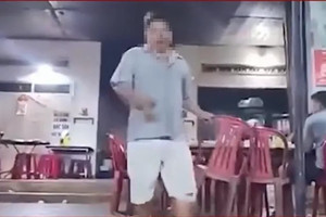Công an xác minh vụ thực khách bị chủ quán ăn đánh gãy ngón tay do phàn nàn 2 đĩa cơm gà giá 280.000 đồng