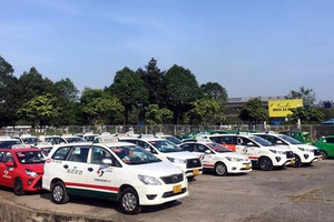 Thu hồi bãi đỗ xe taxi hơn 3.500m2 nằm ‘sát vách’ sân bay lớn bậc nhất Việt Nam